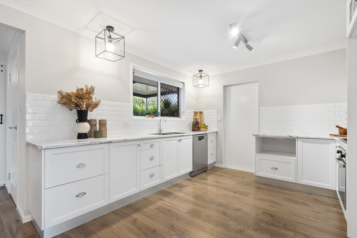 24 Outlook Parade, Bray Park, QLD 4500 AUS