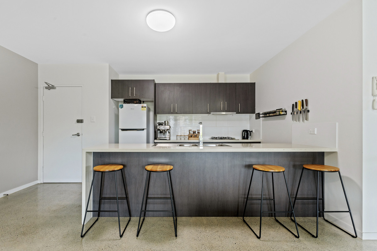 8/7 Livingstone Street, Yeerongpilly, QLD 4105 AUS