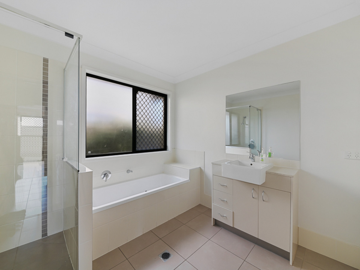 4 Sunscape Street, Mango Hill, QLD 4509 AUS
