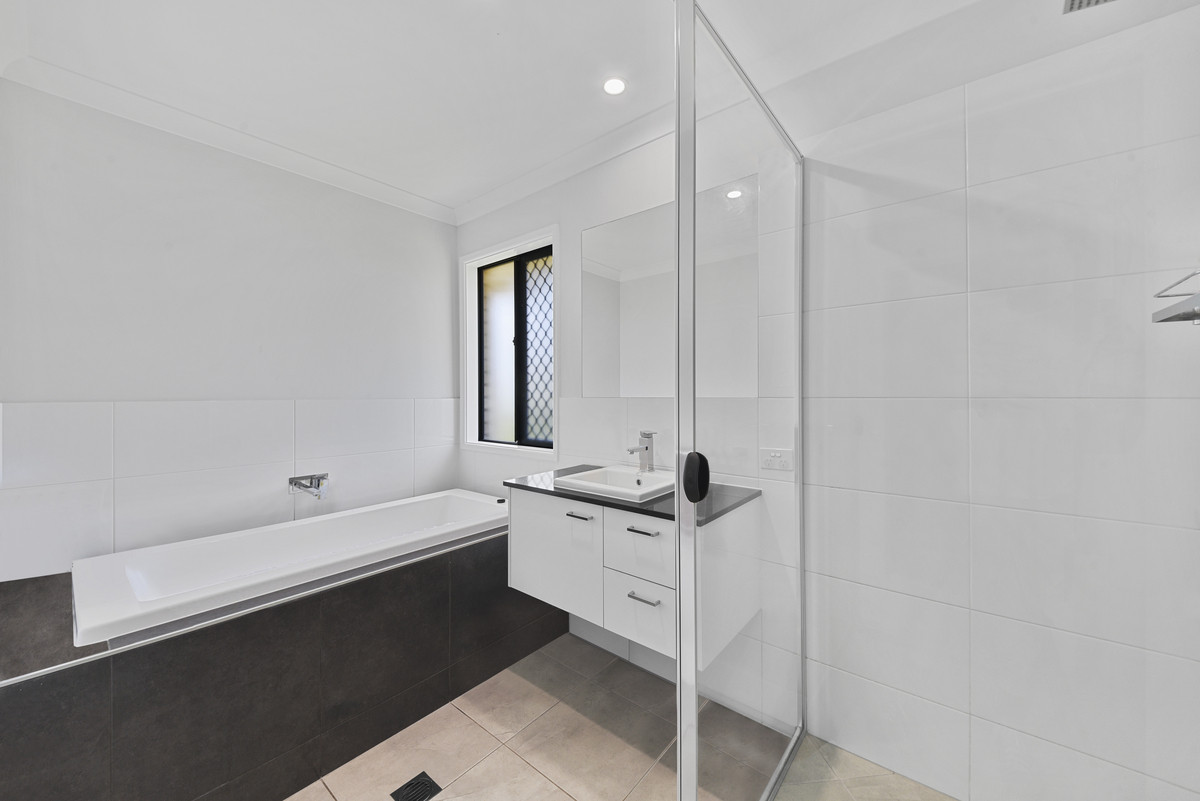 2 Tozer Street, Mango Hill, QLD 4509 AUS