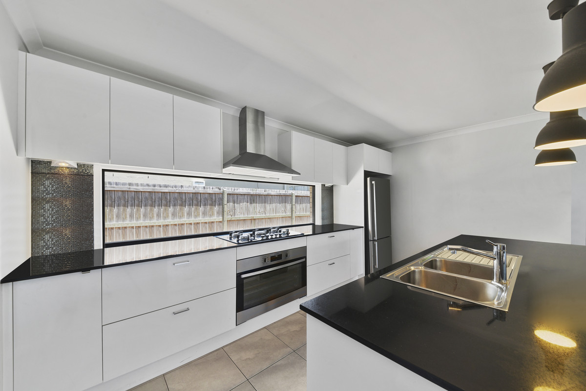 2 Tozer Street, Mango Hill, QLD 4509 AUS