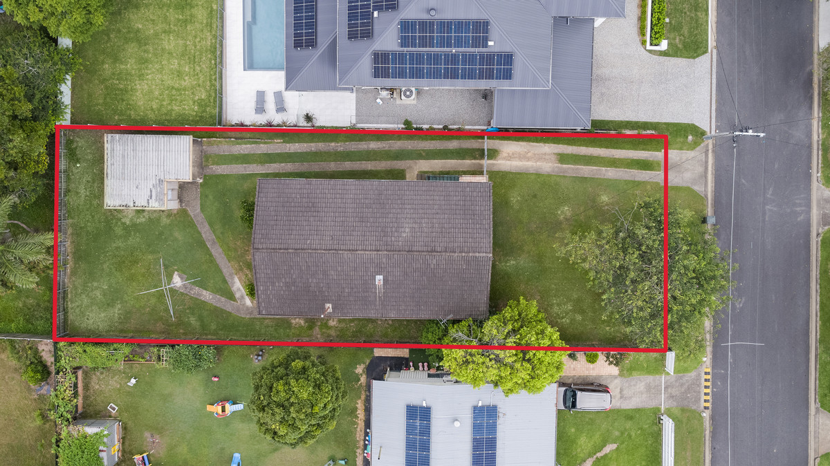 31 Rutherford Street, Stafford Heights, QLD 4053 AUS