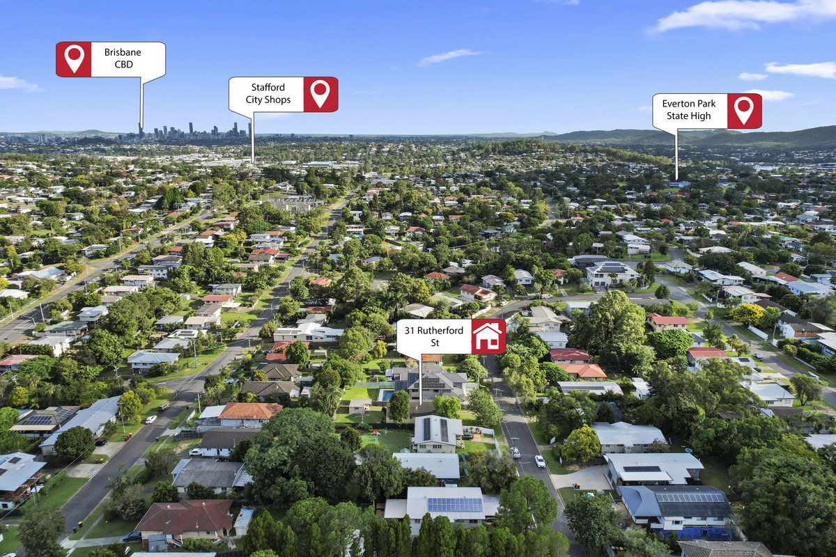 31 Rutherford Street, Stafford Heights, QLD 4053 AUS