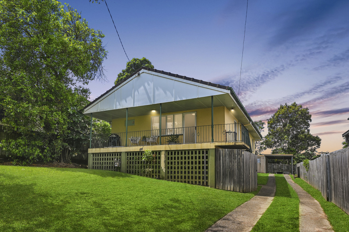 31 Rutherford Street, Stafford Heights, QLD 4053 AUS