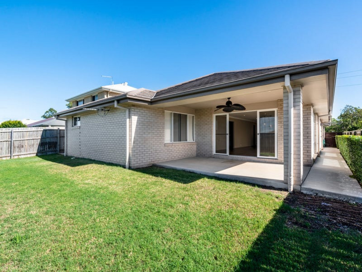 17 Brisbane Road, WARNER, QLD 4500 AUS