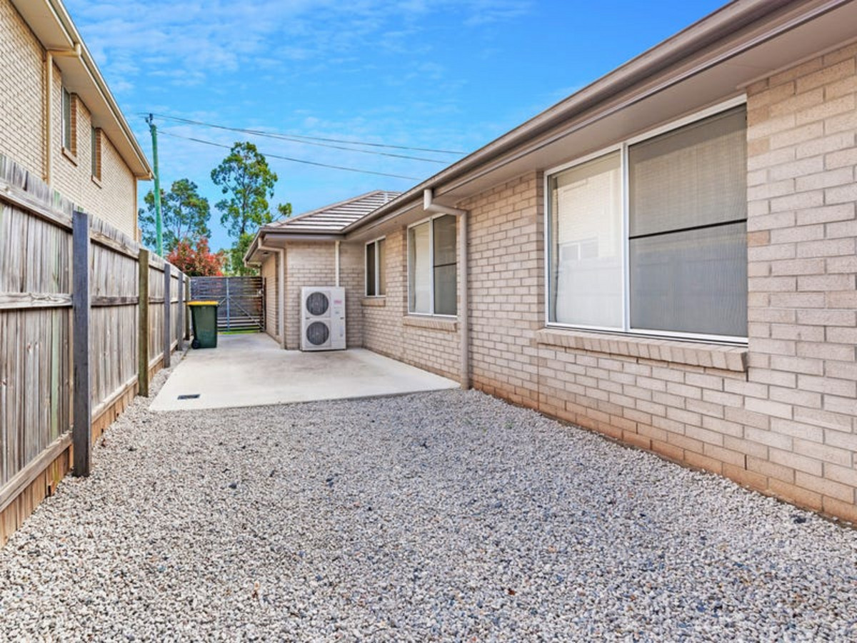 17 Brisbane Road, WARNER, QLD 4500 AUS