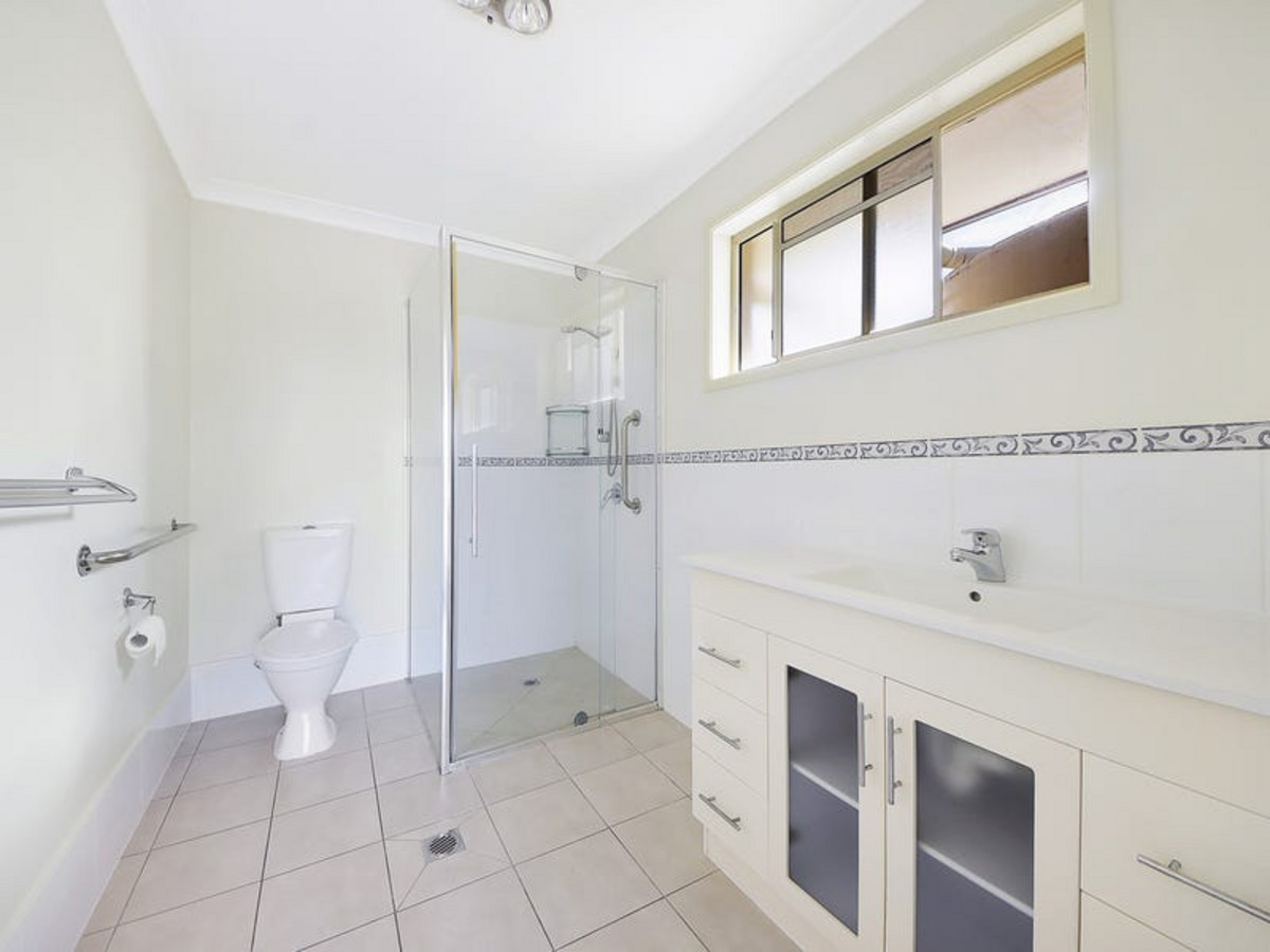 16 Castleroy Court, ALBANY CREEK, QLD 4035 AUS