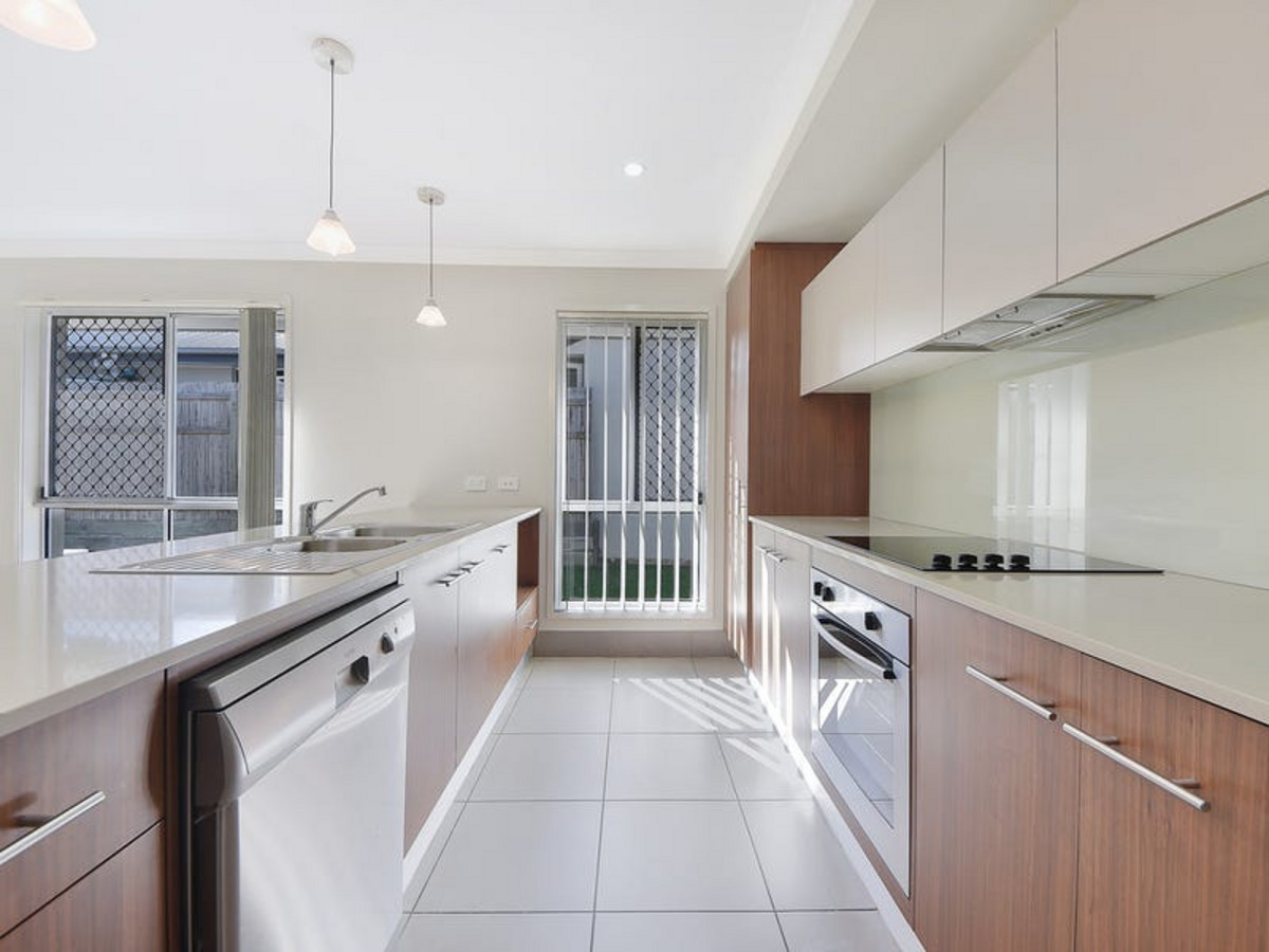 60 Kidston Cresent, WARNER, QLD 4500 AUS
