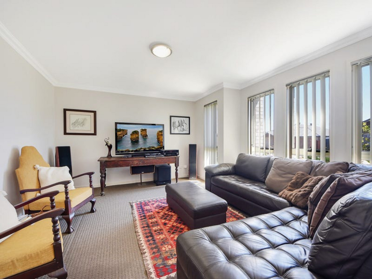 37 Barambah Circuit, WARNER, QLD 4500 AUS