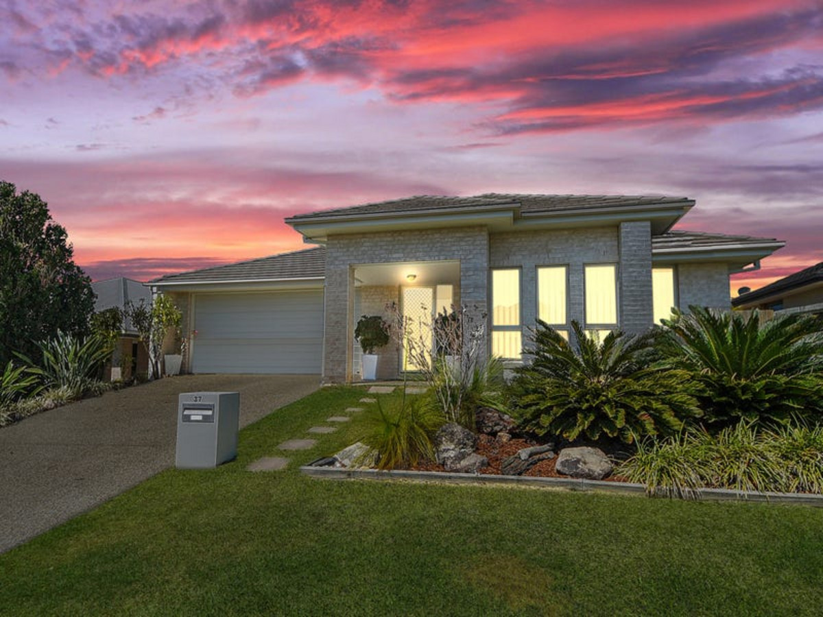 37 Barambah Circuit, WARNER, QLD 4500 AUS