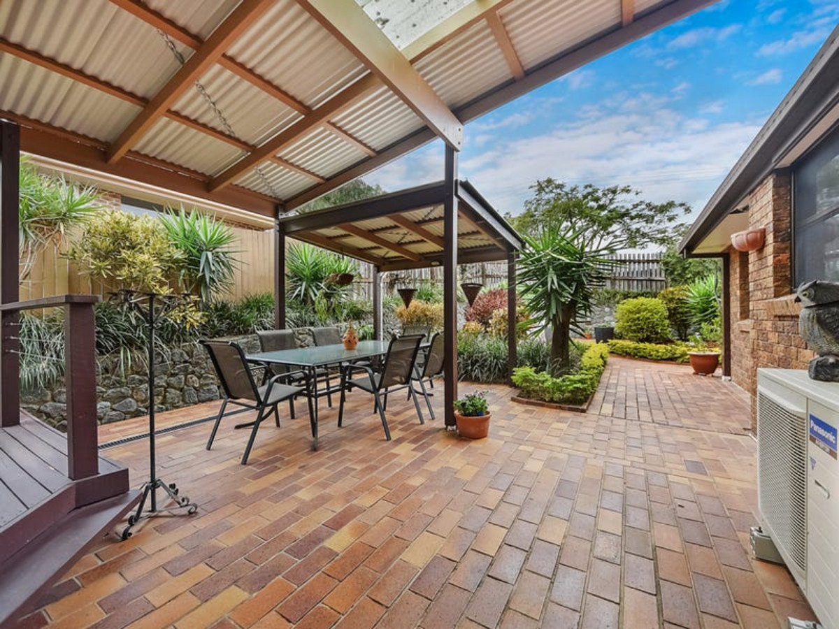 42 Woodlands Avenue, PETRIE, QLD 4502 AUS