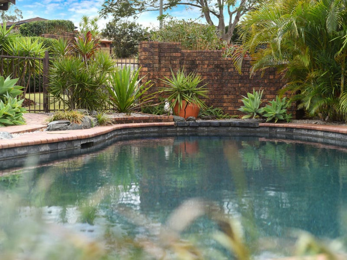 42 Woodlands Avenue, PETRIE, QLD 4502 AUS