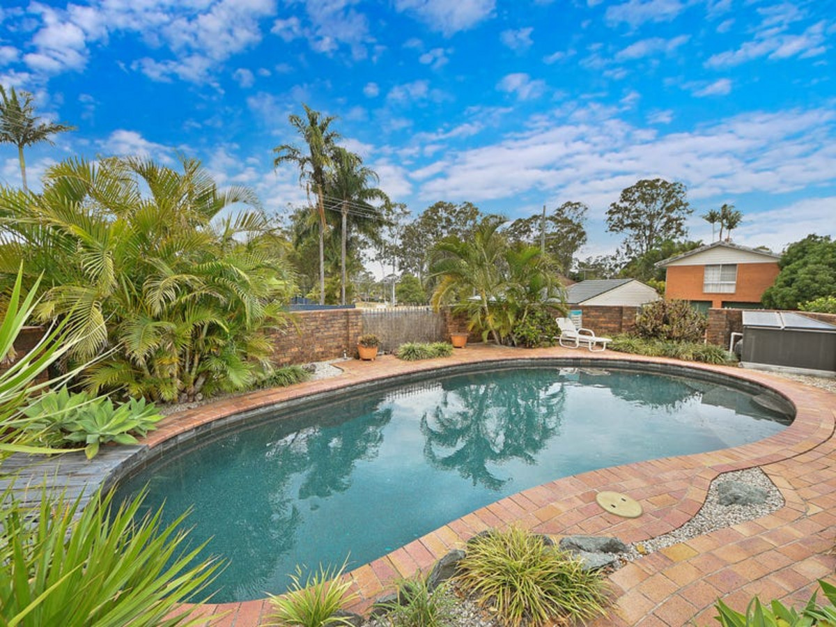 42 Woodlands Avenue, PETRIE, QLD 4502 AUS