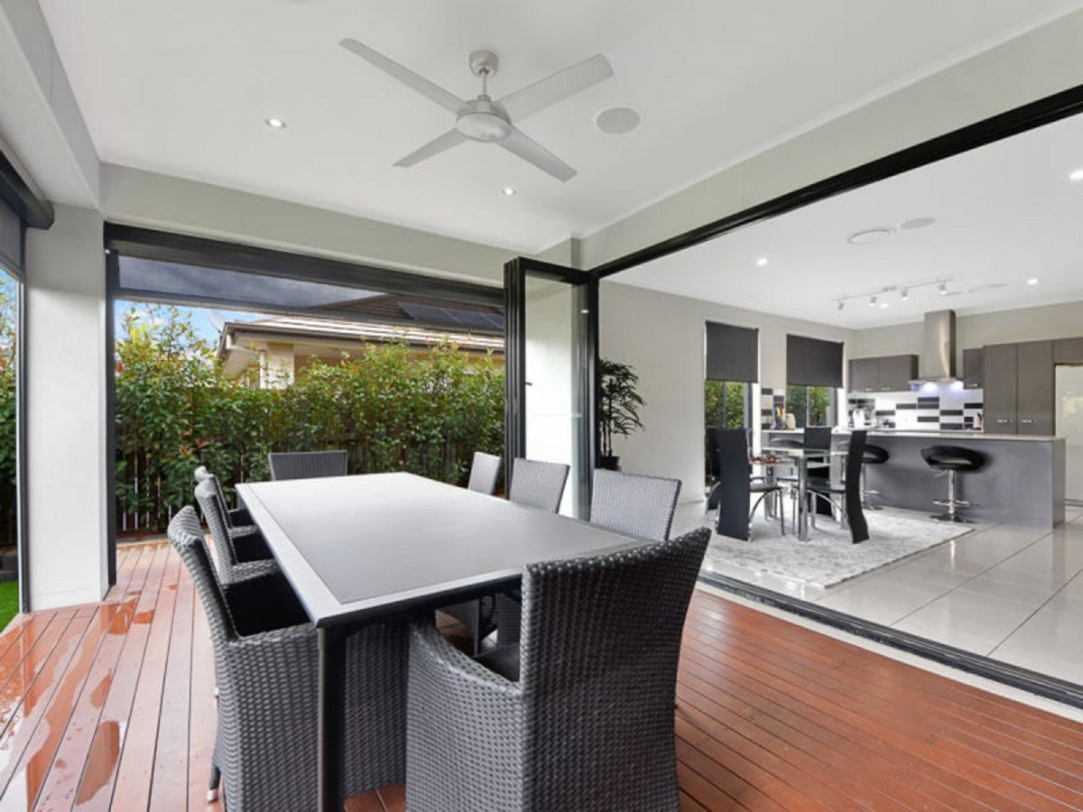 127 Cootharaba Crescent, WARNER, QLD 4500 AUS