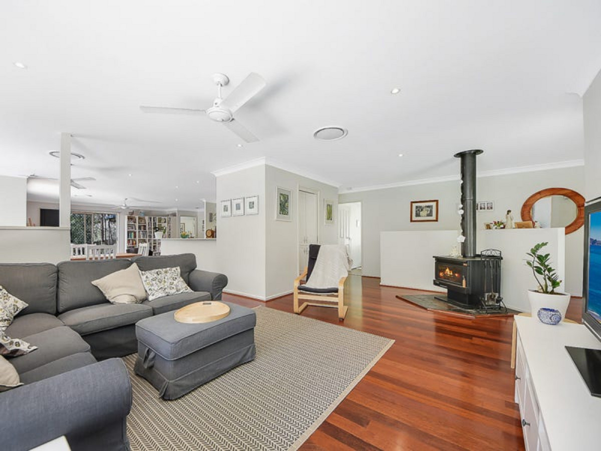 26 Peppermint Drive, CASHMERE, QLD 4500 AUS