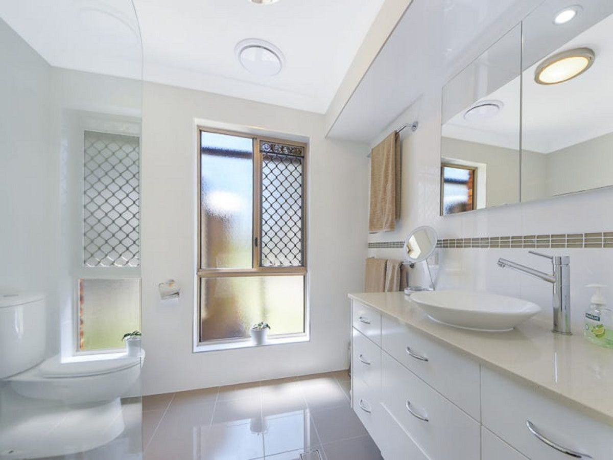 26 Peppermint Drive, CASHMERE, QLD 4500 AUS