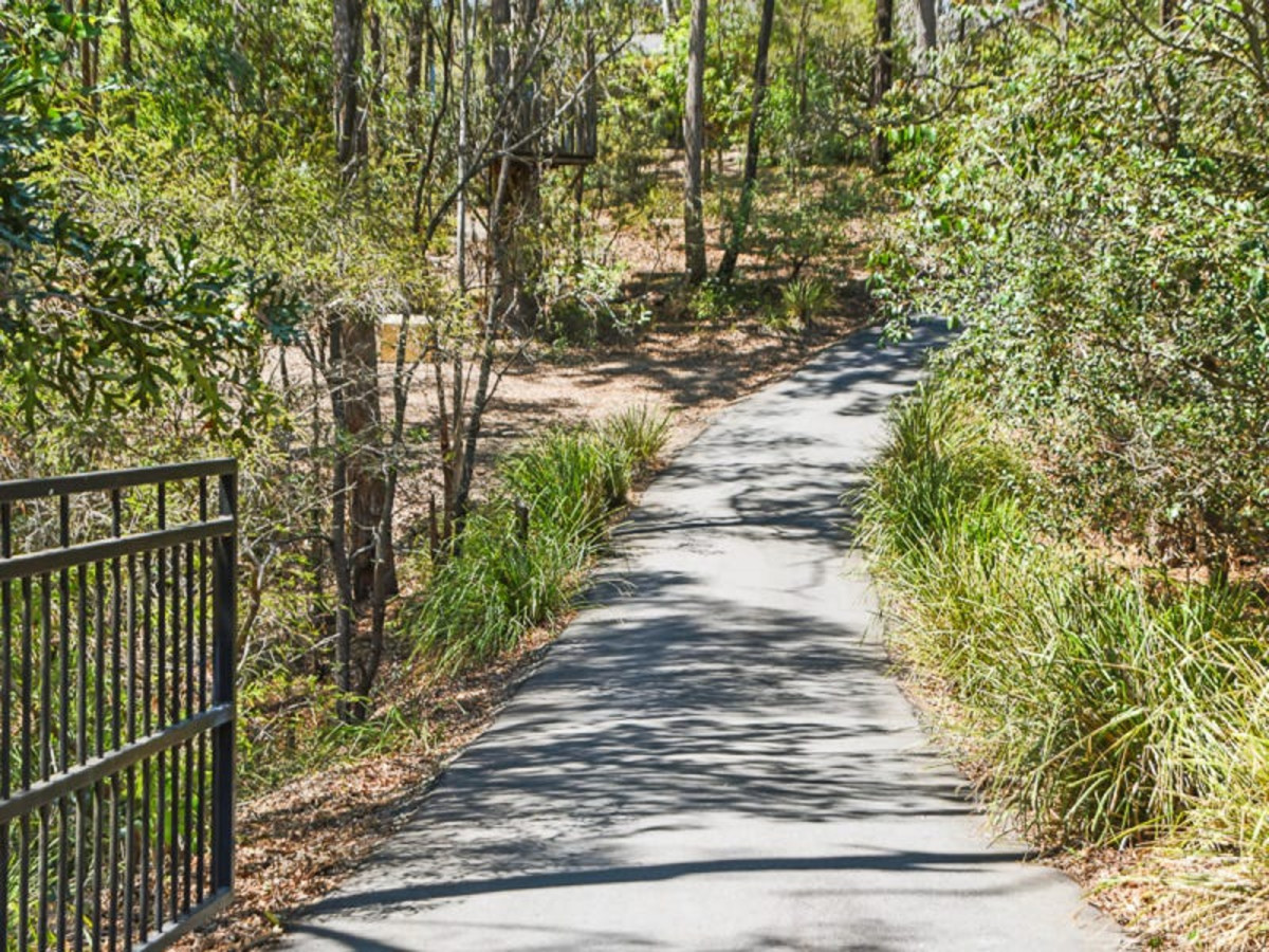 26 Peppermint Drive, CASHMERE, QLD 4500 AUS