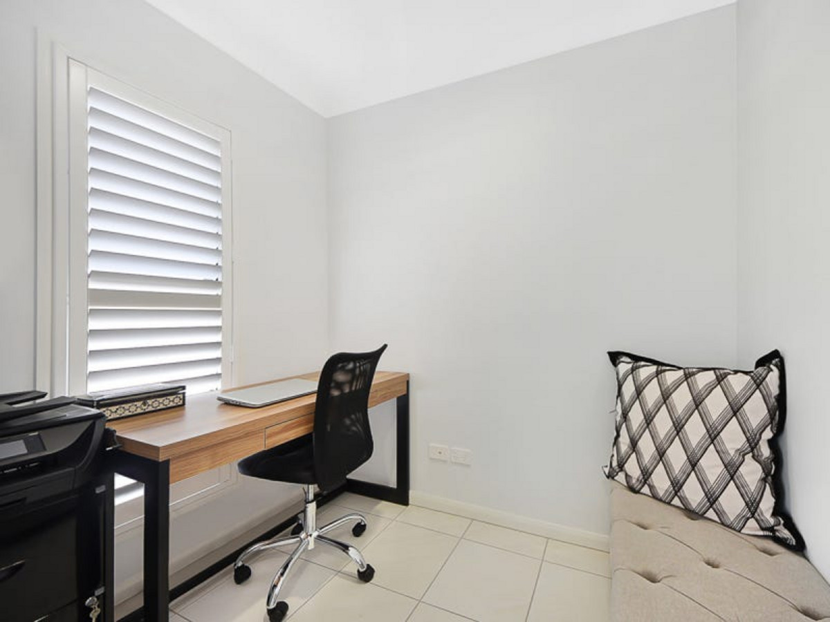 5 Gordon Circuit, WARNER, QLD 4500 AUS