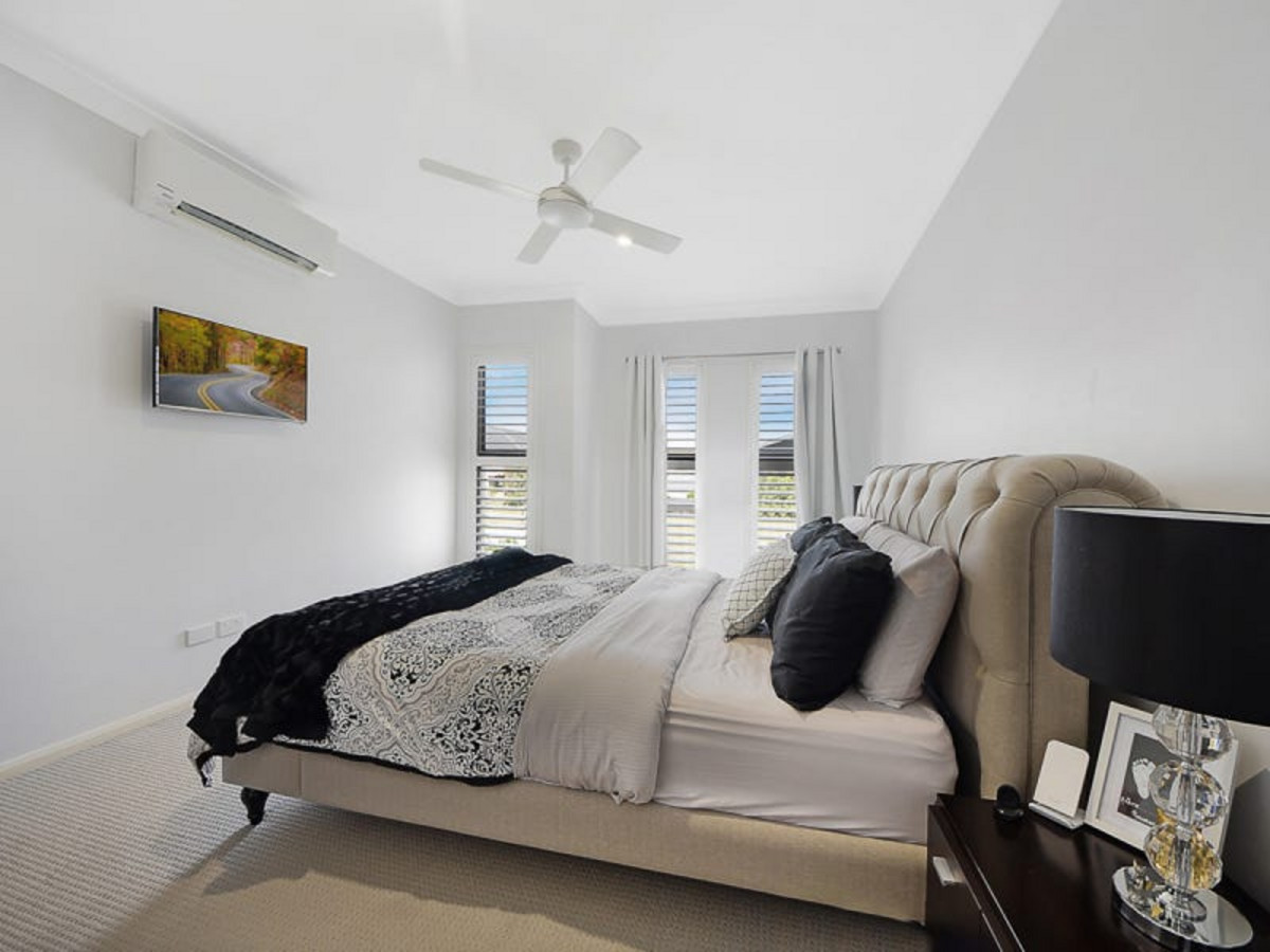 5 Gordon Circuit, WARNER, QLD 4500 AUS
