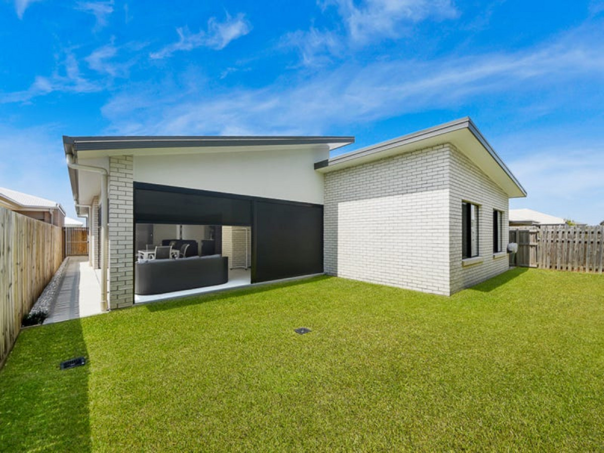 5 Gordon Circuit, WARNER, QLD 4500 AUS