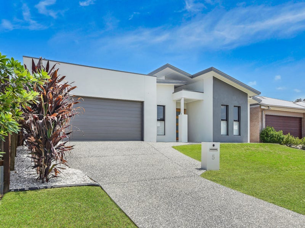5 Gordon Circuit, WARNER, QLD 4500 AUS