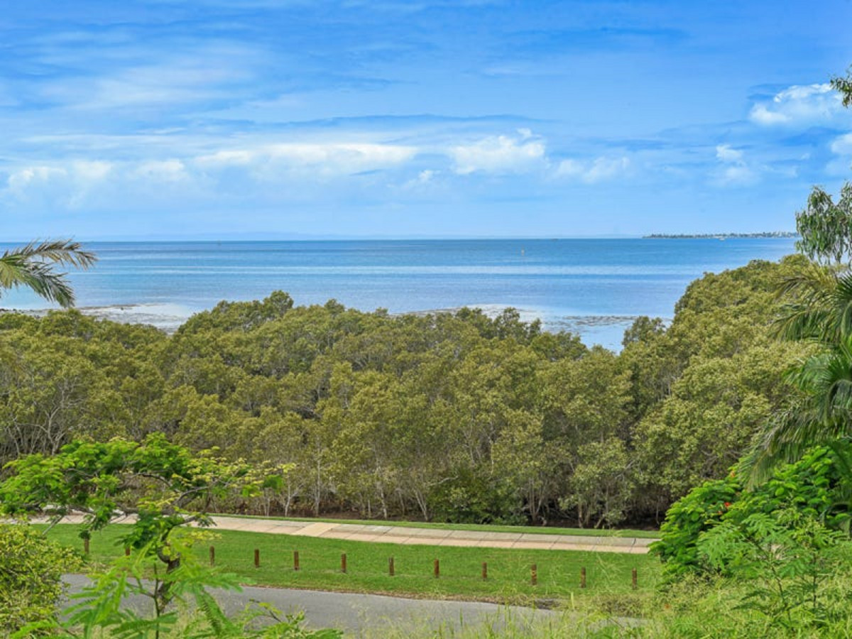 21 Bancroft Terrace, DECEPTION BAY, QLD 4508 AUS