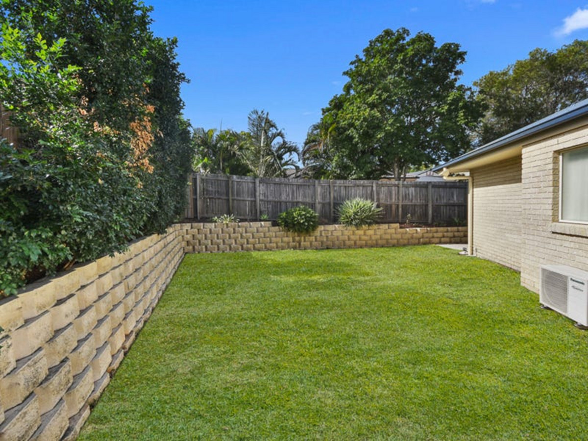26 Reginald Avenue, ARANA HILLS, QLD 4054 AUS