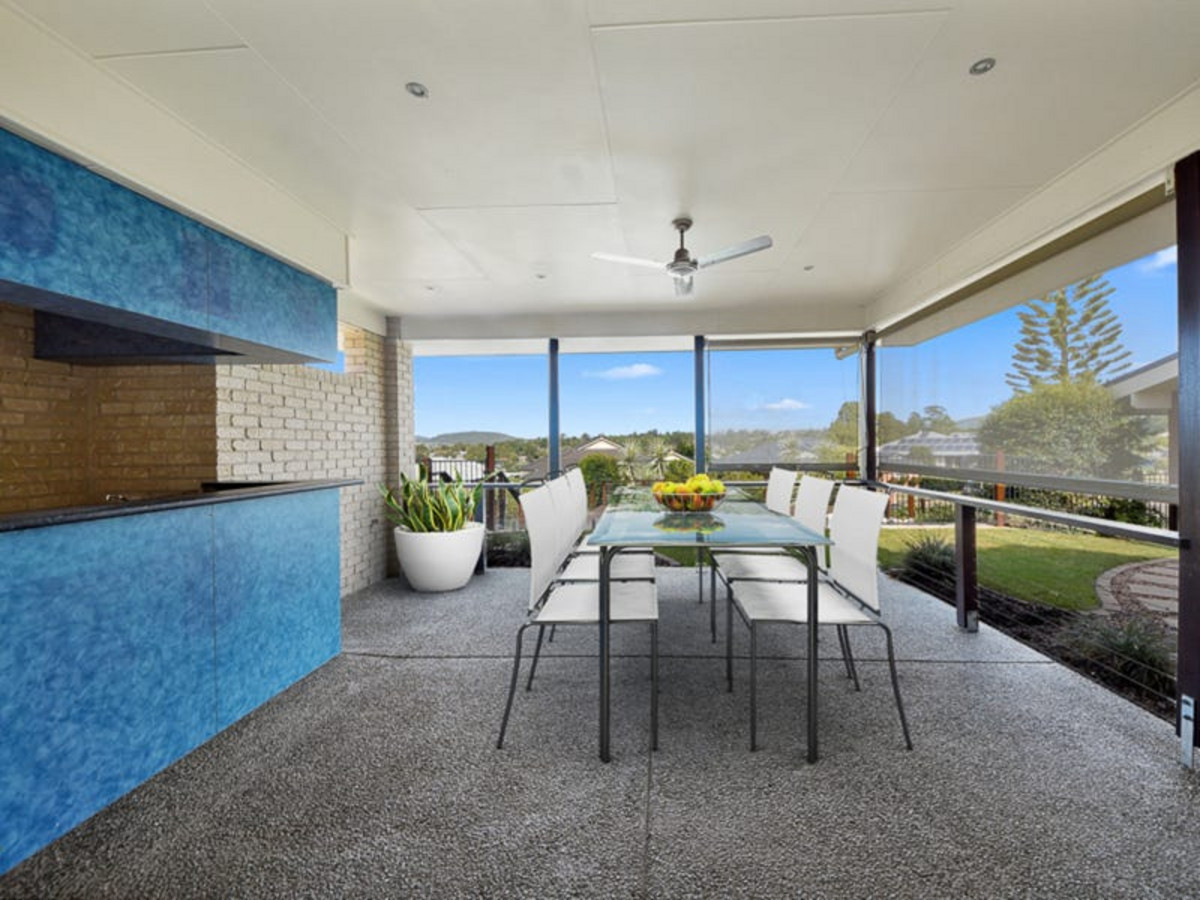 26 Reginald Avenue, ARANA HILLS, QLD 4054 AUS