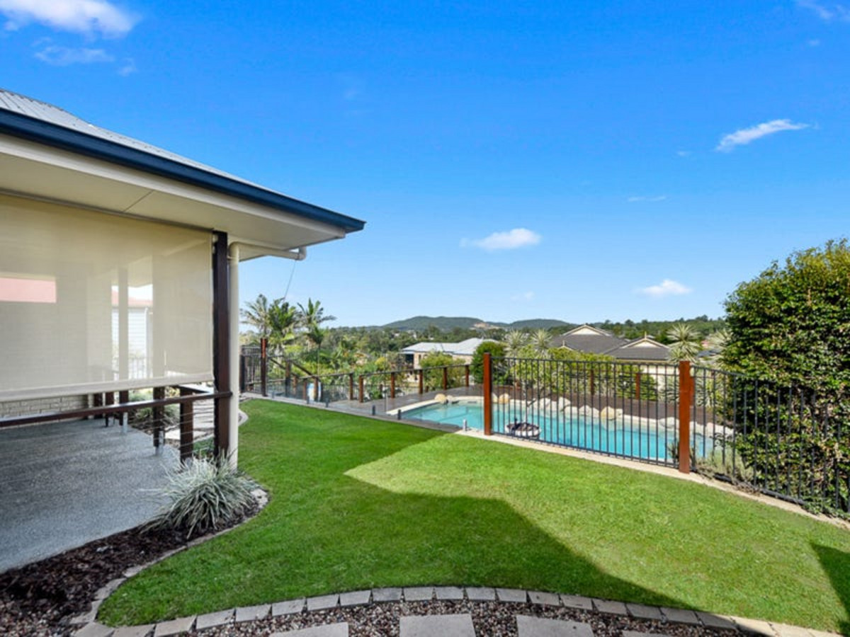 26 Reginald Avenue, ARANA HILLS, QLD 4054 AUS