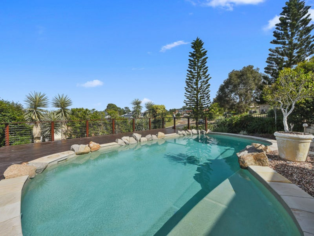 26 Reginald Avenue, ARANA HILLS, QLD 4054 AUS