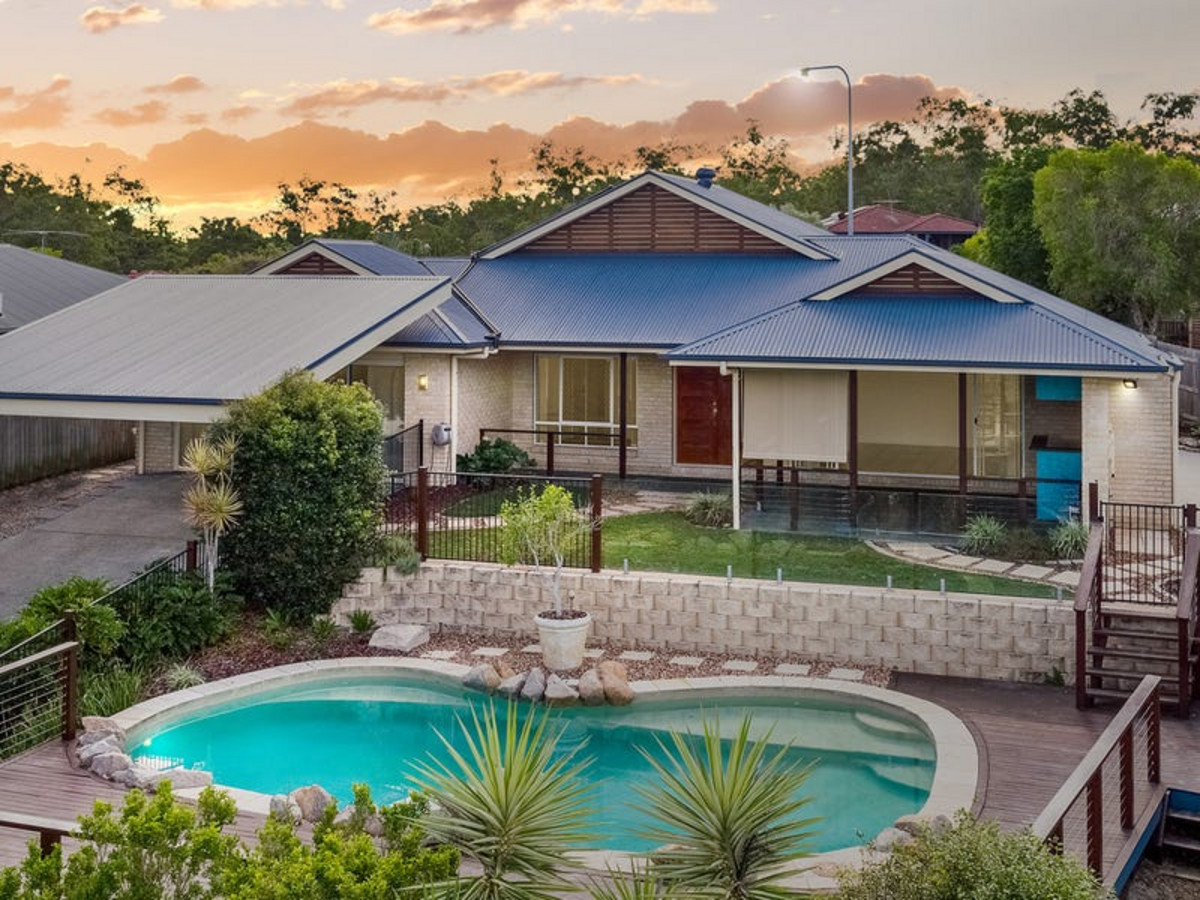 26 Reginald Avenue, ARANA HILLS, QLD 4054 AUS