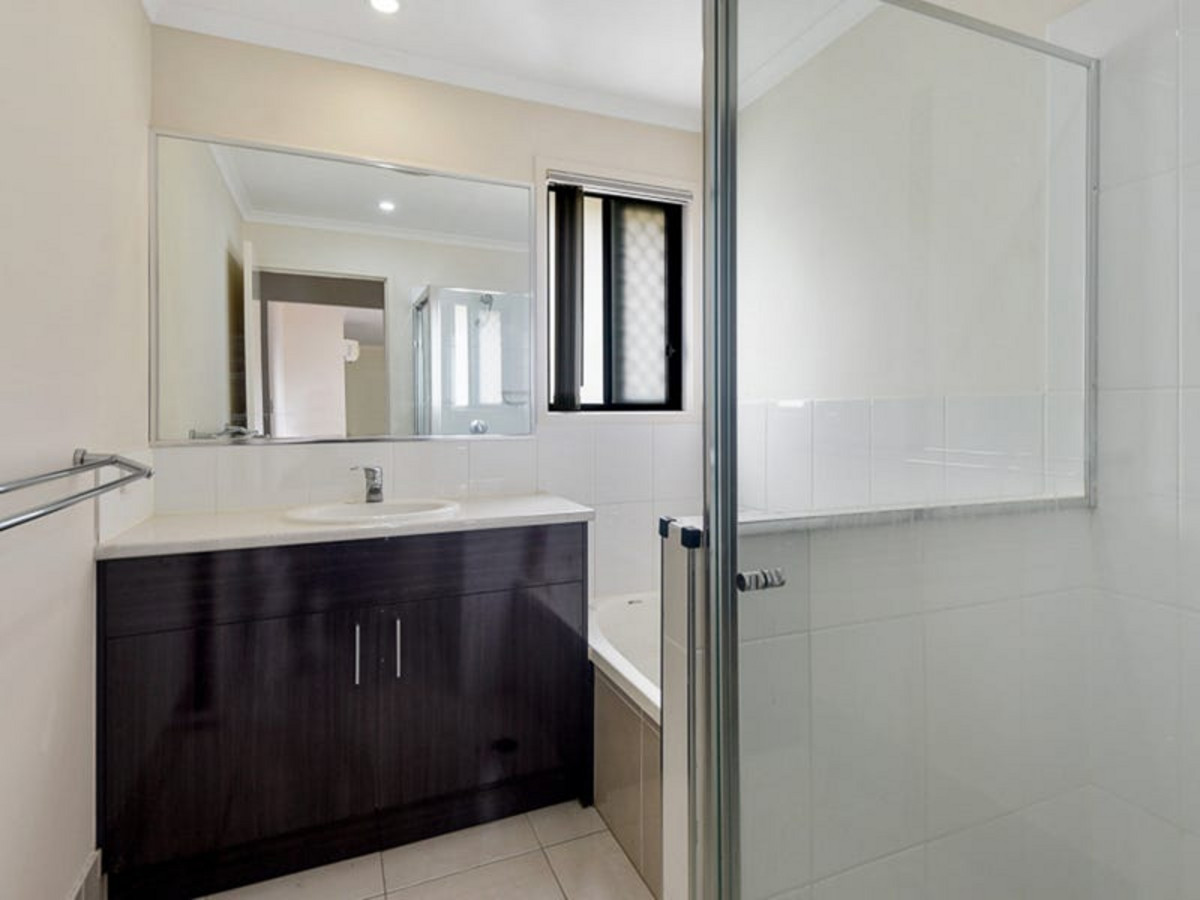 6 Hume Circuit, WARNER, QLD 4500 AUS
