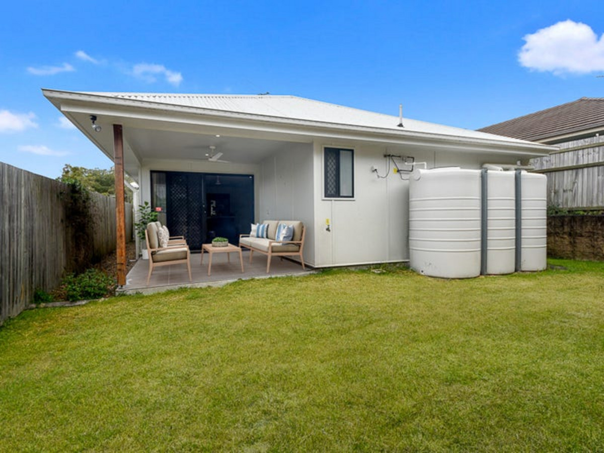 6 Hume Circuit, WARNER, QLD 4500 AUS