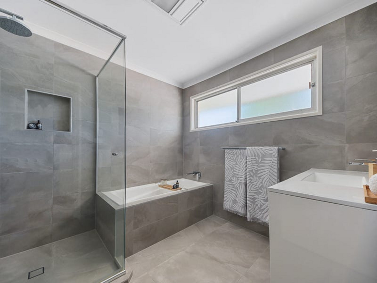 6 Ancona Street, STRATHPINE, QLD 4500 AUS