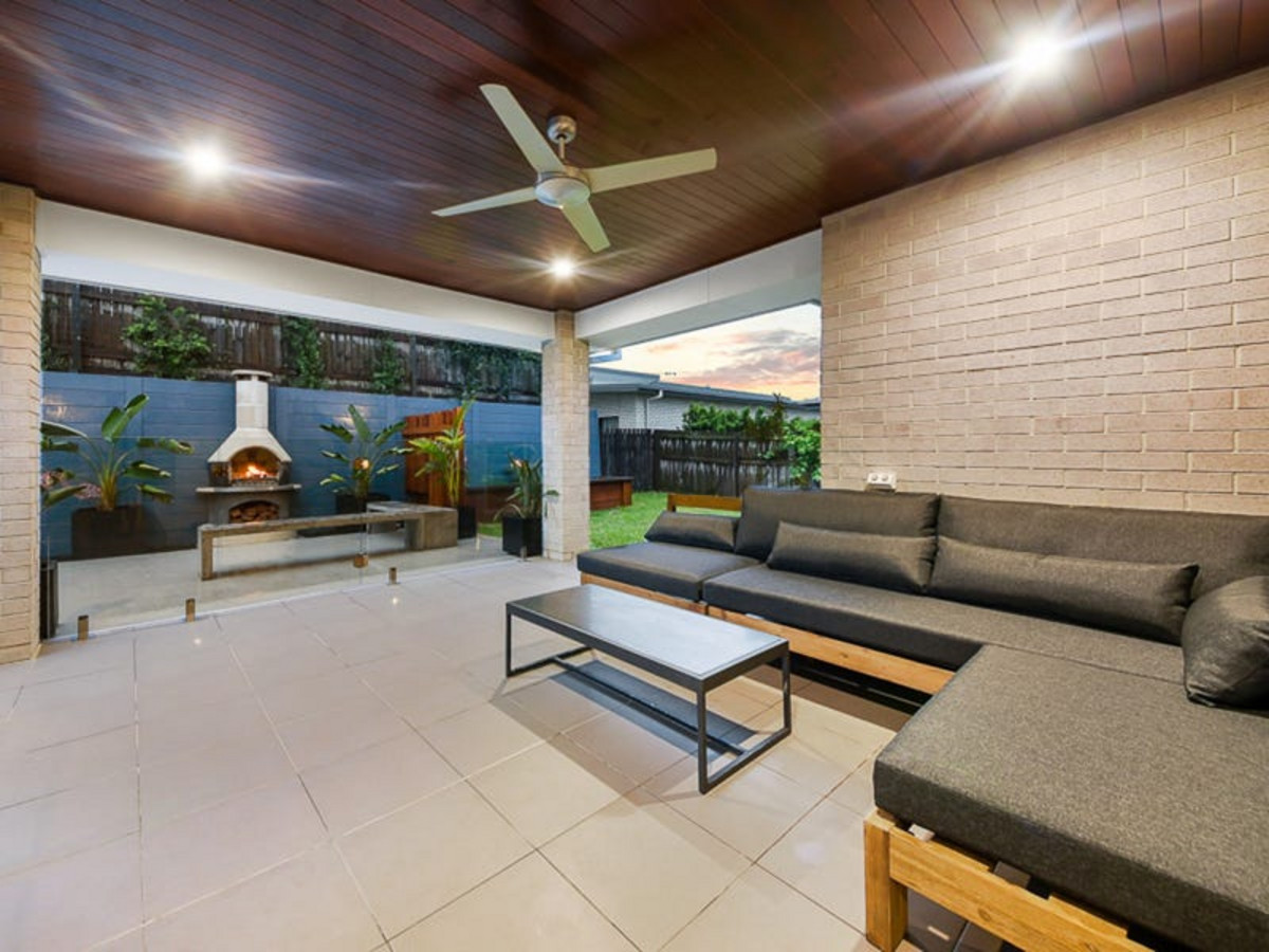 98 Swan Parade, WARNER, QLD 4500 AUS