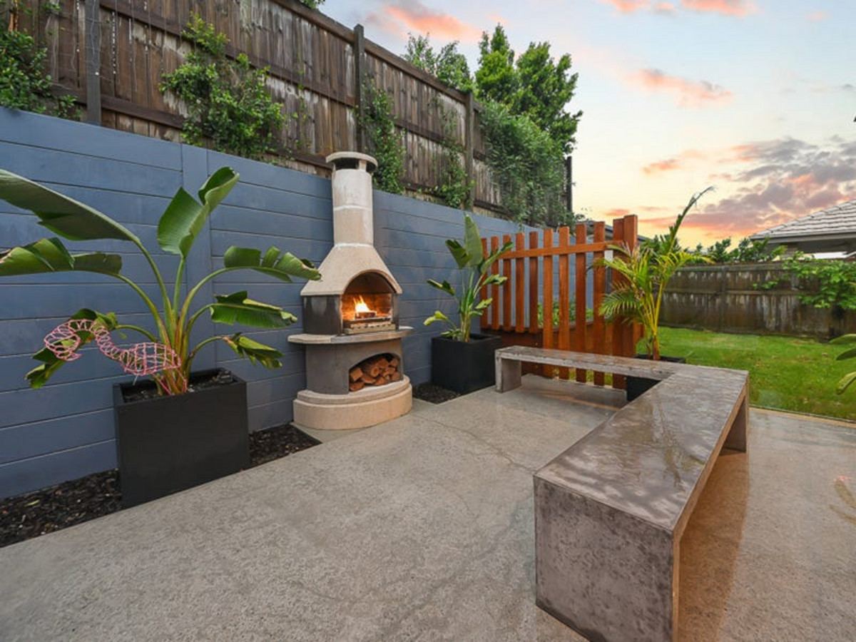 98 Swan Parade, WARNER, QLD 4500 AUS