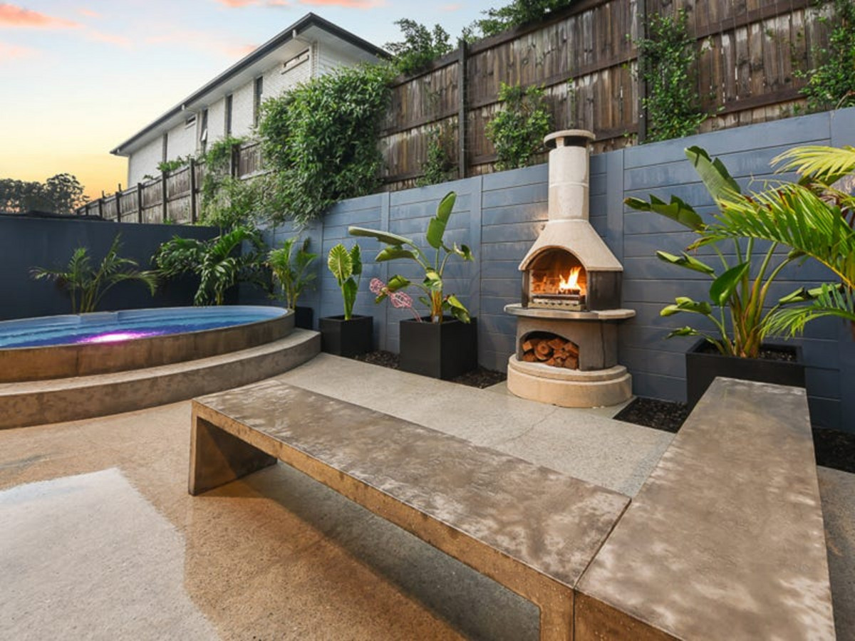 98 Swan Parade, WARNER, QLD 4500 AUS