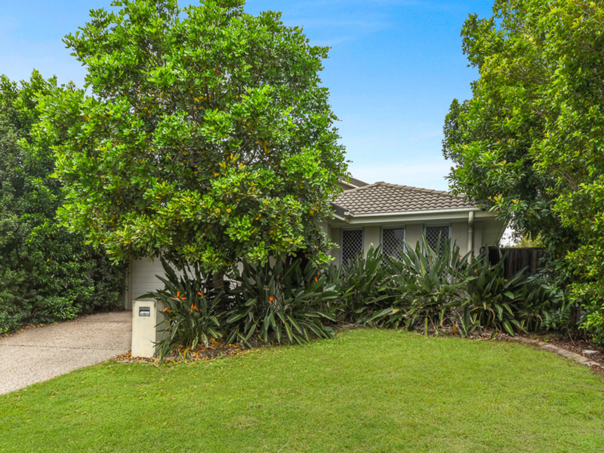 6 Menara Circuit, North Lakes, QLD 4509 AUS