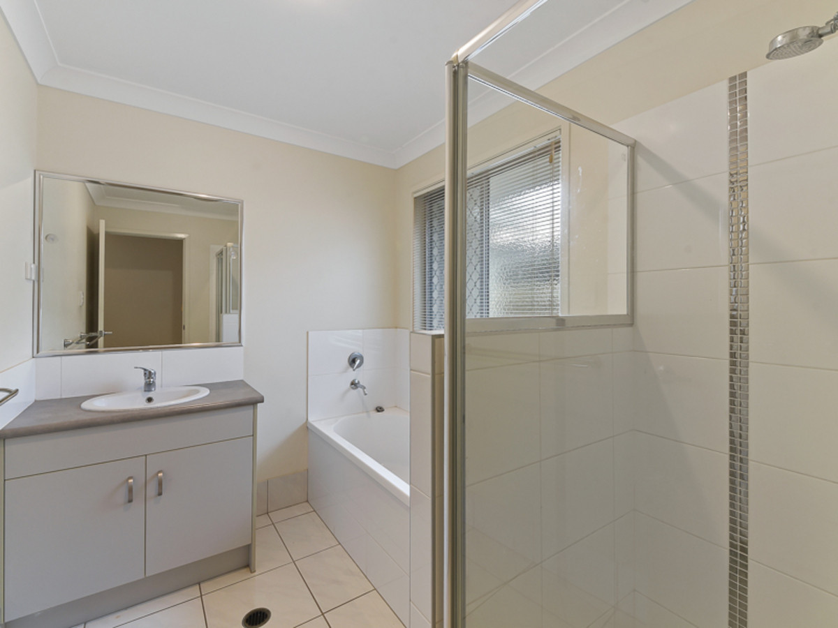 6 Menara Circuit, North Lakes, QLD 4509 AUS