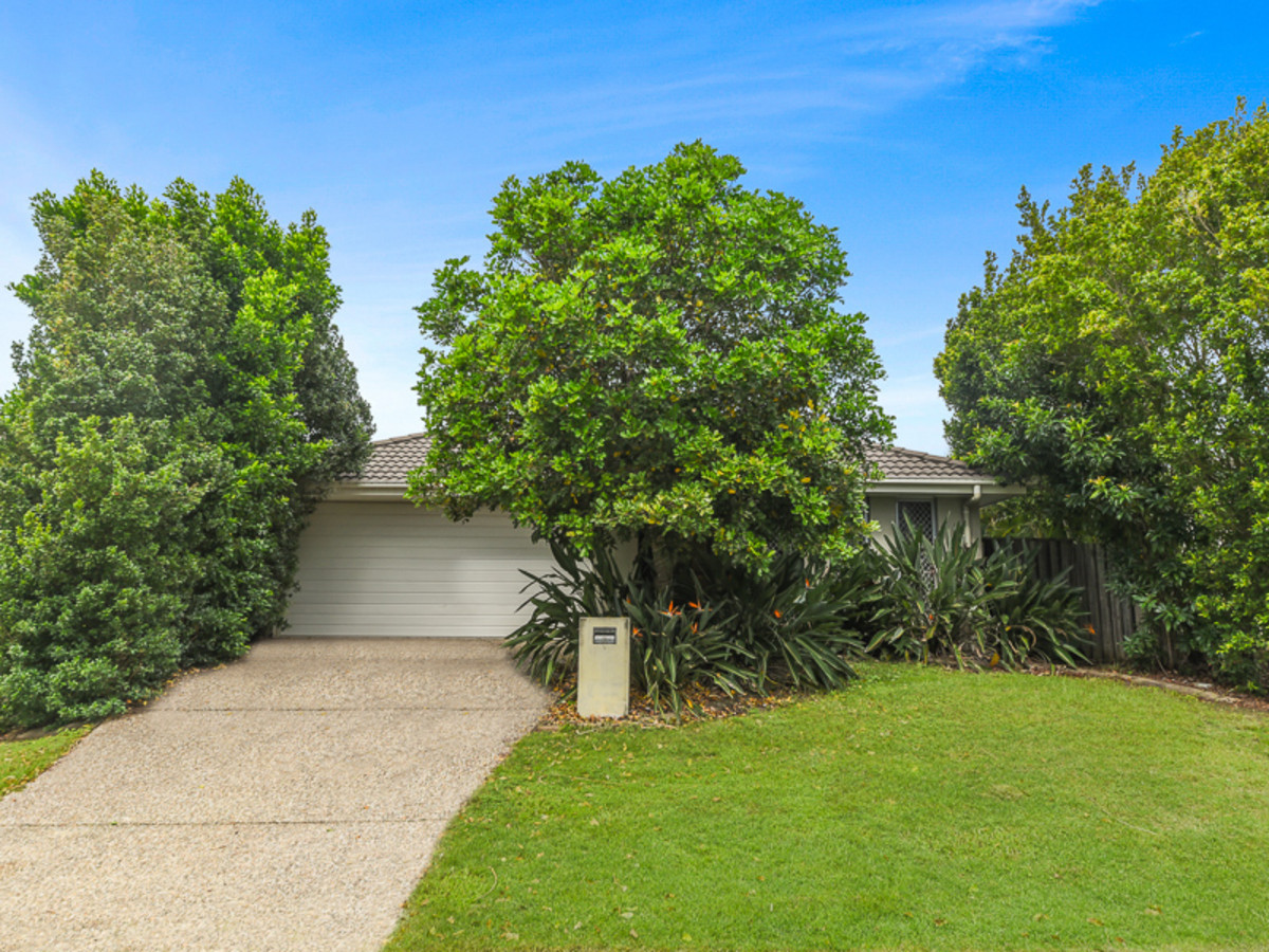 6 Menara Circuit, North Lakes, QLD 4509 AUS