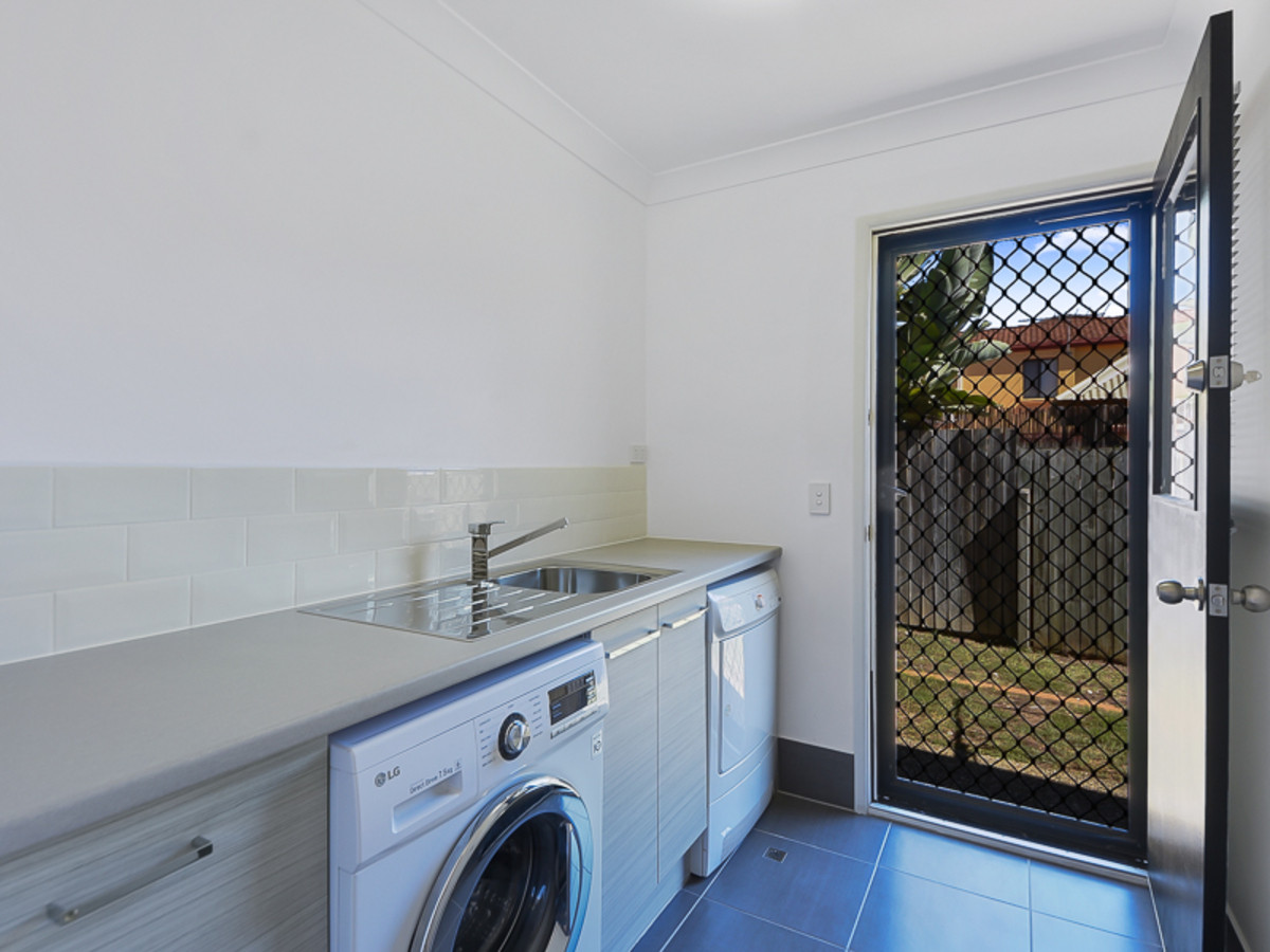 8 Duet Court, Eatons Hill, QLD 4037 AUS