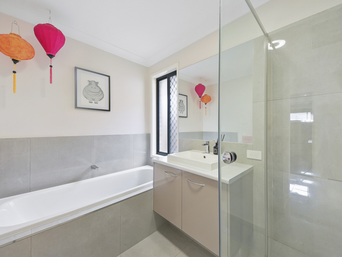 52 Carlingford Circuit, Warner, QLD 4500 AUS