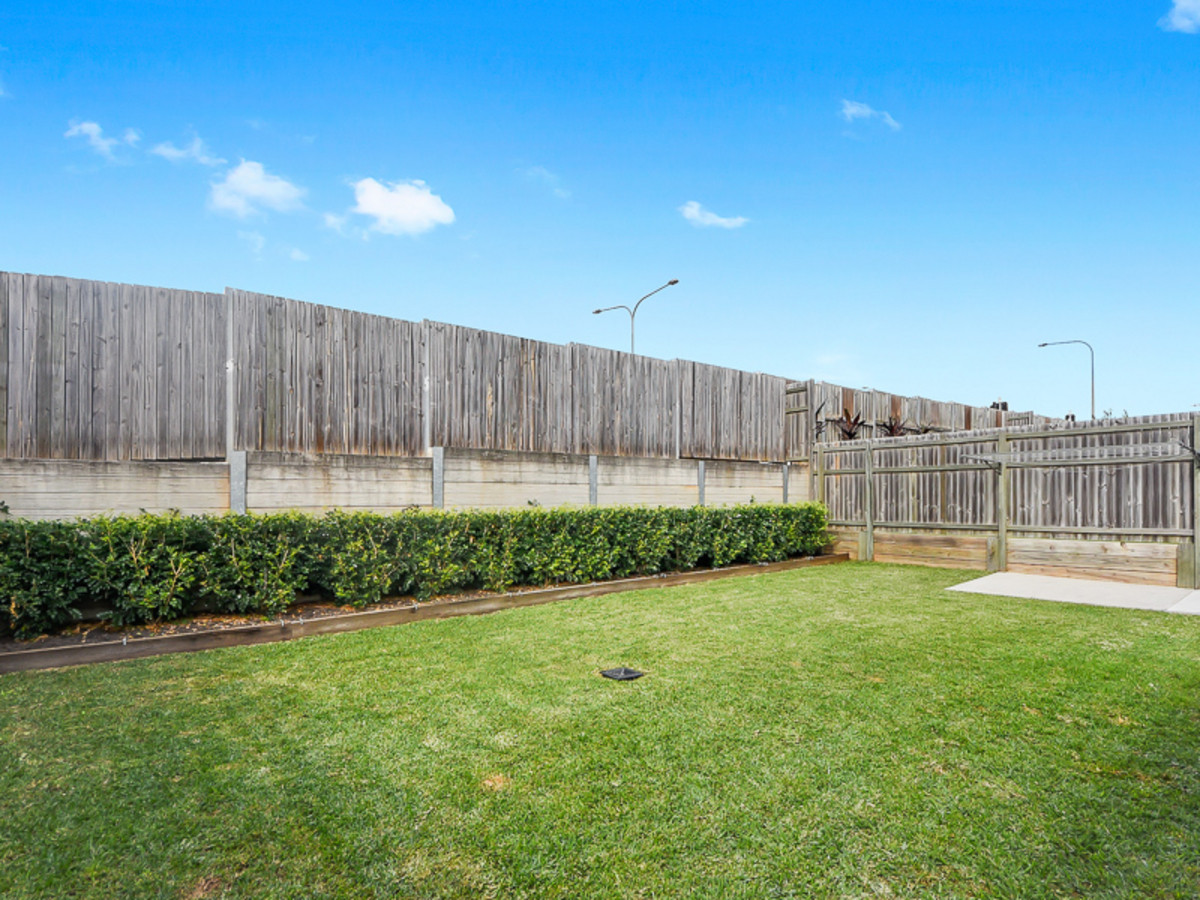 52 Carlingford Circuit, Warner, QLD 4500 AUS