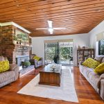 25 Whiteside Road, Whiteside, QLD 4503 AUS