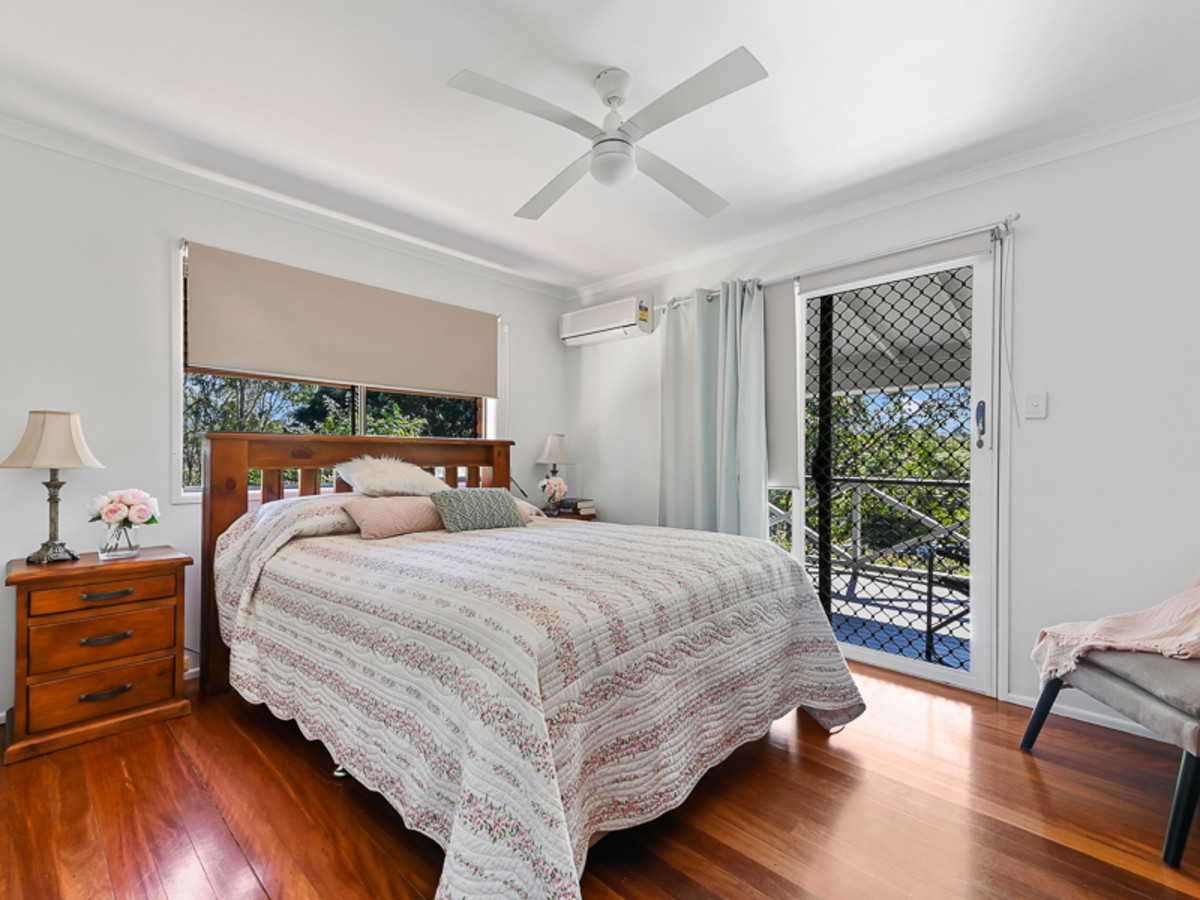 25 Whiteside Road, Whiteside, QLD 4503 AUS