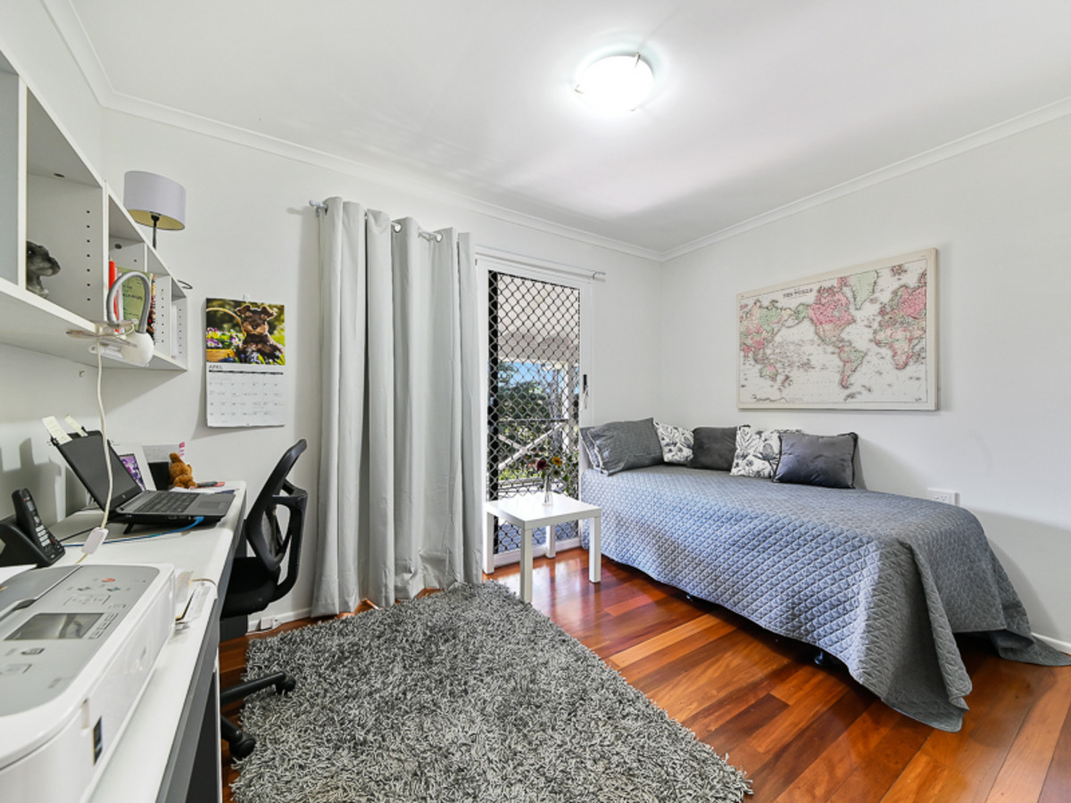 25 Whiteside Road, Whiteside, QLD 4503 AUS