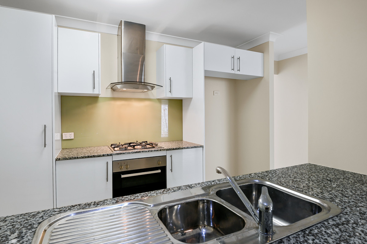 8 Avalon Close, Bellbird Park, QLD 4300 AUS