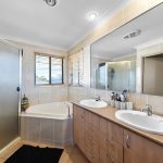 5 Chesterton Court, North Lakes, QLD 4509 AUS