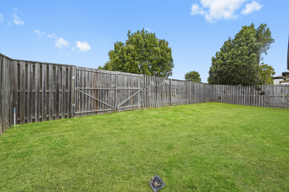 15 Tait Avenue, Redbank Plains, QLD 4301 AUS