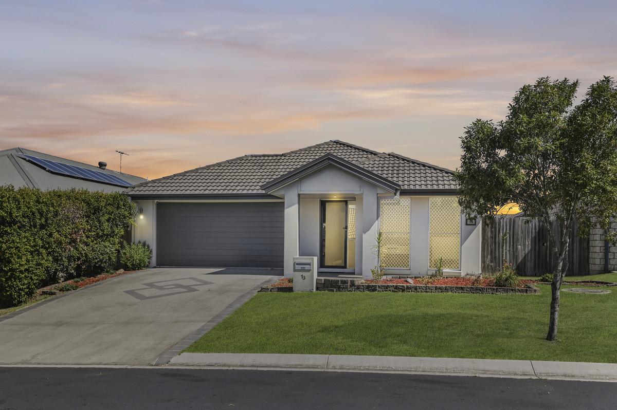 13 Sorrento Street, North Lakes, QLD 4509 AUS
